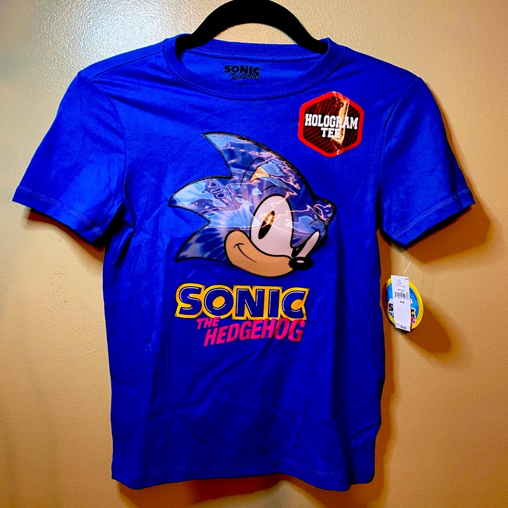 Boys Medium Sonic The Hedgehog Graphic Tee